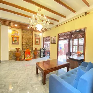 Hotel Chaluenxay Xiengthong Place, Luang Prabang