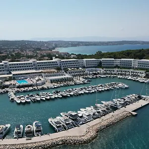 Altin Yunus & - 5* Cesme